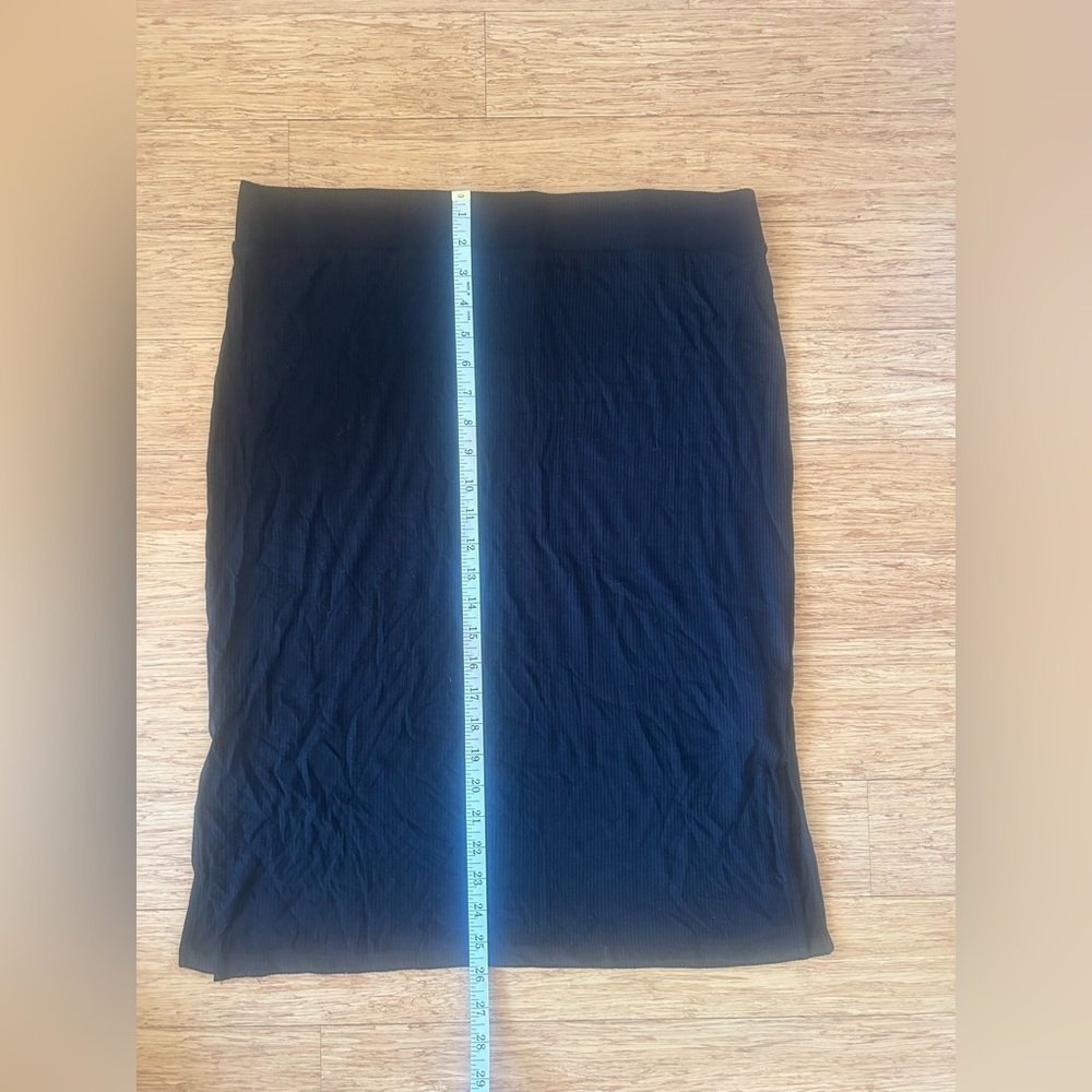 GAP NWT Classic Black Pencil Skirt Waist 35, Length 26 - Picture 2 of 6